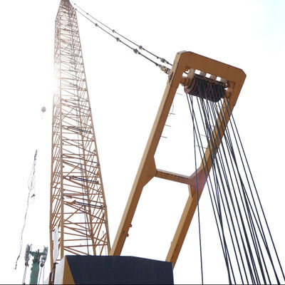 Beli 55T Hydraulic Crawler Crane Dalam Pembangunan Jembatan XGC55 203.5t.M online manufacture