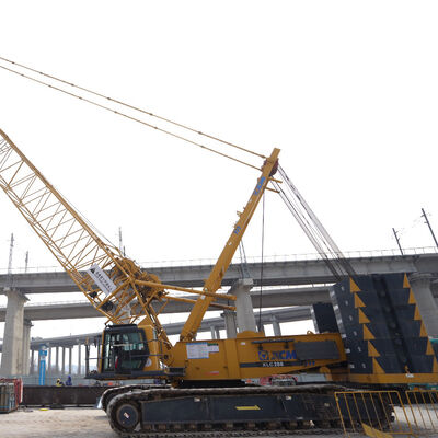 comprar Cranes móveis de 260 toneladas Xcmg Cranes de rastreamento XLC260 1430t.M Momento de elevação online manufacture