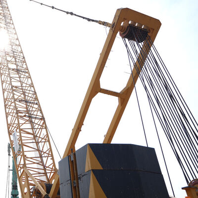 satın al 13m-60m Boom 150T sürünen vinç / ikinci el sürünen vinçler 298kW online manufacture